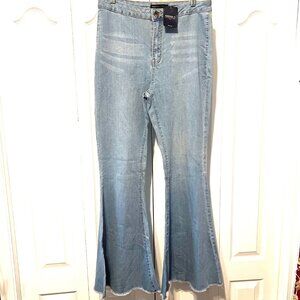 Forever 21-NWT-Traffic Jeans Wear-Sz 13.-Stretch Denim Long Bell Bottom-Distress